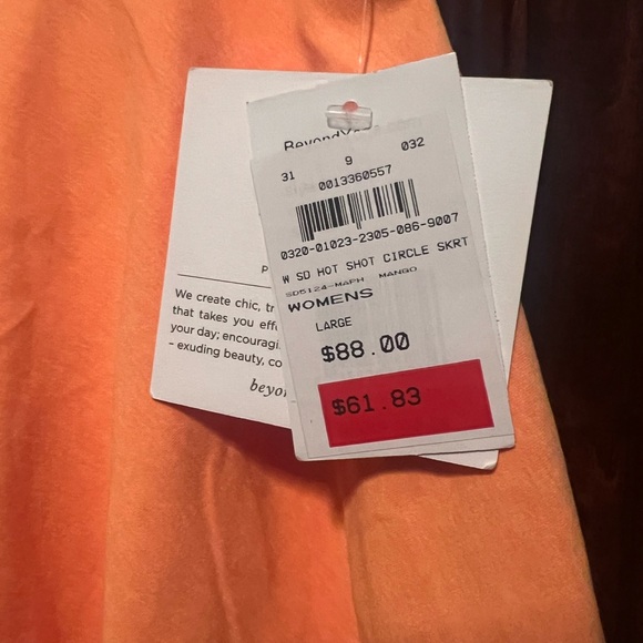 New beyond Yoga hot shot circle short orange - Picture 14 of 14